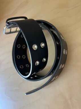 Brandy Melville double eyelet belt one size